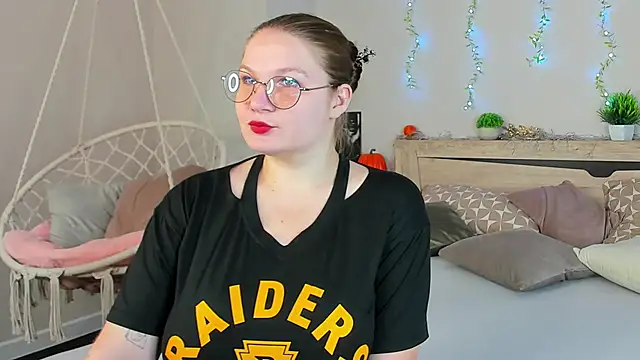 Snapshot of Virginia_Robinson chatting on June 2026 08:34:02 AM Virginia Robinson online show from June 2026 08:34:02 AM