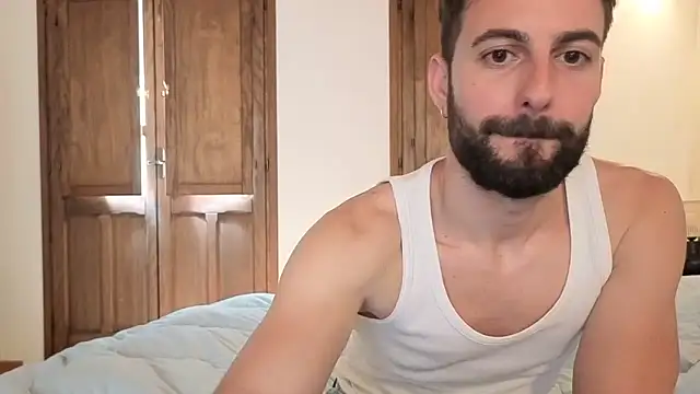 AmicisegretiITA online show from May 2026 12:21:01 PM