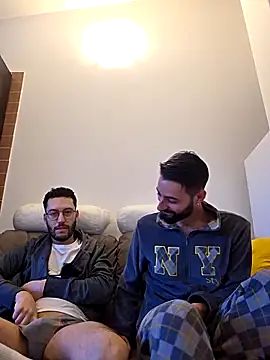 AmicisegretiITA online show from March 2026 05:42:01 AM