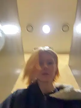 NinaParri online show from April 2026 03:31:01 AM