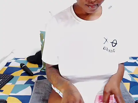 Tattooedgoddess33 online show from June 2026 06:10:02 AM