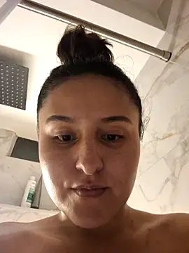 rafaella stefano online show from March 2026 10:53:02 PM