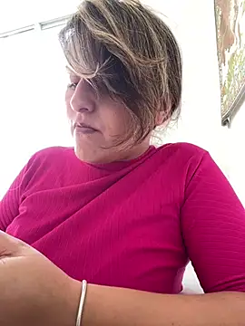 rafaella stefano online show from April 2026 12:40:01 PM