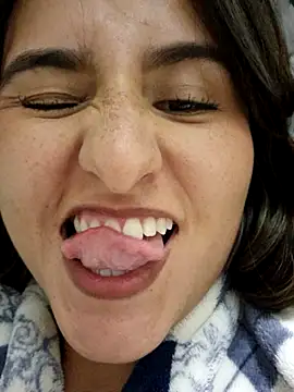 rafaella stefano online show from April 2026 02:18:01 AM