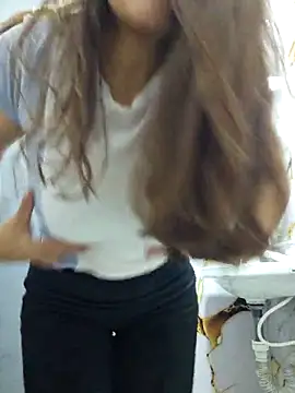 rafaella stefano online show from March 2026 10:39:01 AM