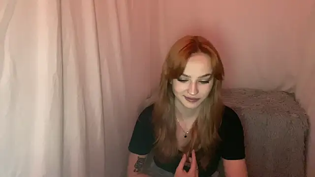 EvaKapnist online show from April 2026 08:49:01 PM