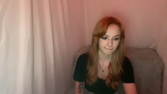EvaKapnist online show from April 2026 08:57:02 PM