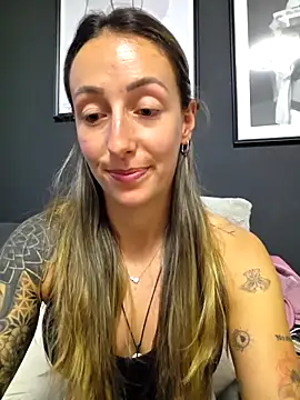 NicoleKaiser online show from April 2026 06:10:01 PM