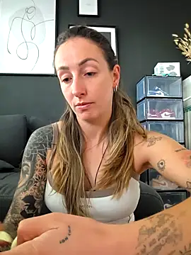 NicoleKaiser online show from April 2026 05:31:02 AM