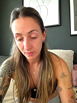 NicoleKaiser online show from April 2026 05:03:01 PM