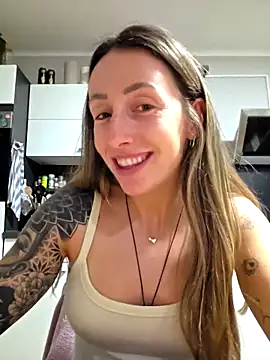 NicoleKaiser online show from April 2026 06:36:02 PM