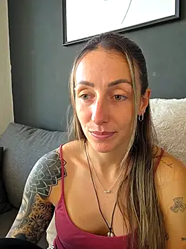 NicoleKaiser online show from April 2026 08:10:01 AM