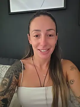 Snapshot of NicoleKaiser chatting on July 2026 04:13:02 AM NicoleKaiser online show from July 2026 04:13:02 AM