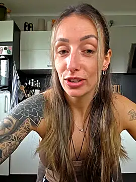 NicoleKaiser online show from April 2026 08:10:02 AM