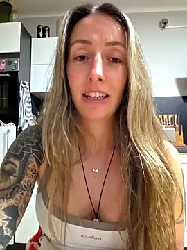 NicoleKaiser online show from April 2026 08:15:01 PM