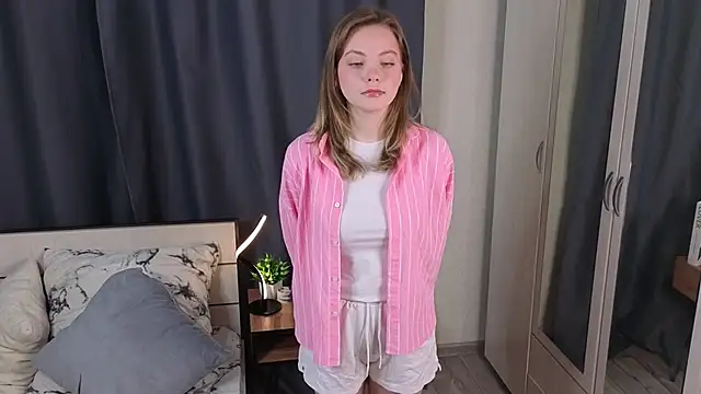 Snapshot of TondaCaoile chatting on March 2026 02:22:01 AM TondaCaoile online show from March 2026 02:22:01 AM