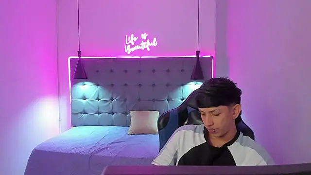 AdrianFranko online show from March 2026 03:37:02 PM