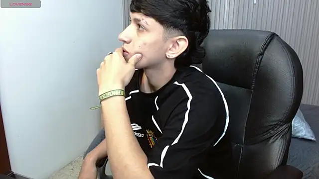 AdrianFranko online show from March 2026 02:08:02 PM