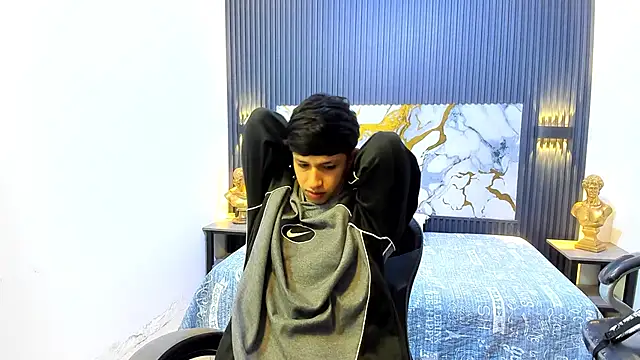 AdrianFranko online show from April 2026 01:31:02 PM