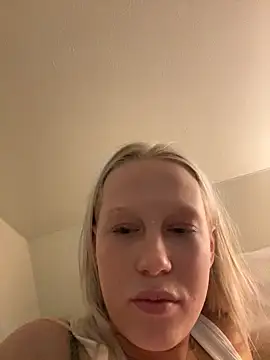 LeniMaria online show from March 2026 08:09:01 PM