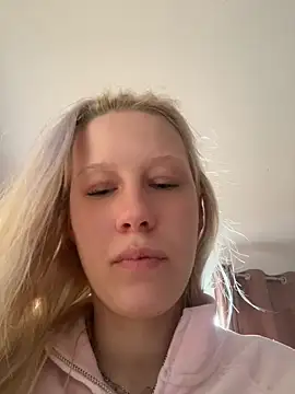 LeniMaria online show from April 2026 05:25:01 PM