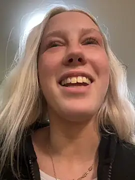LeniMaria online show from March 2026 05:56:02 PM