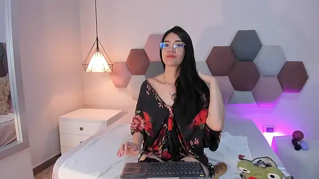 AnnieBlluee online show from March 2026 12:16:01 PM