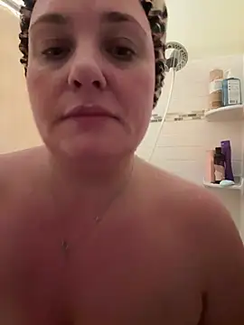 1SexyQueen online show from April 2026 05:30:02 PM