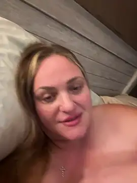 Snapshot of 1SexyQueen chatting on June 2026 05:13:01 AM 1SexyQueen online show from June 2026 05:13:01 AM