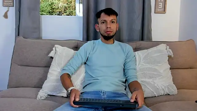 Steban silv online show from May 2026 11:42:01 AM