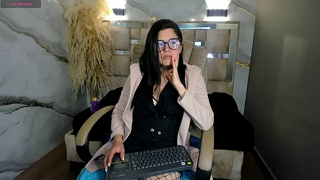 Cata black online show from April 2026 05:15:01 PM