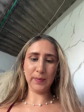 VictoriaWhitmore online show from April 2026 06:26:01 PM