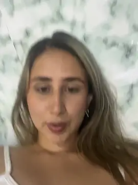 VictoriaWhitmore online show from April 2026 05:03:01 AM