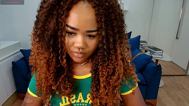 Snapshot of Alma_Dunn chatting on March 2026 12:05:01 PM Alma Dunn online show from March 2026 12:05:01 PM