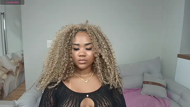 Snapshot of Alma_Dunn chatting on April 2026 11:16:01 AM Alma Dunn online show from April 2026 11:16:01 AM