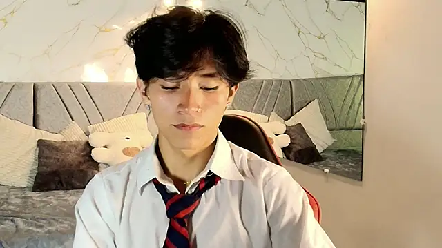 Snapshot of cococumps chatting on April 2026 11:14:02 AM cococumps online show from April 2026 11:14:02 AM