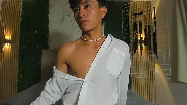 cococumps online show from July 2026 12:45:01 PM
