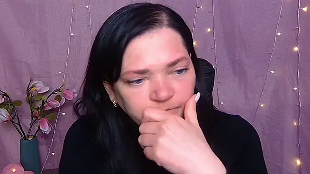 LauraFinn online show from March 2026 09:42:02 AM