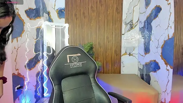 Snapshot of Alyce_tay1 chatting on April 2026 11:13:01 AM Alyce tay1 online show from April 2026 11:13:01 AM