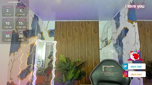 Snapshot of Alyce_tay1 chatting on April 2026 11:27:01 AM Alyce tay1 online show from April 2026 11:27:01 AM