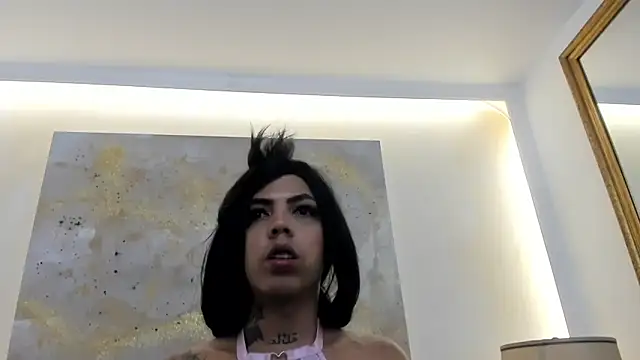 MiiaRestrepo online show from April 2026 11:47:02 PM