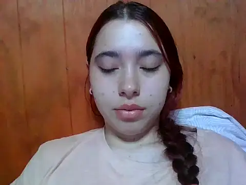 Annisof000 online show from March 2026 10:15:02 AM