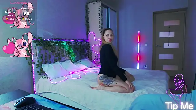Alexandracandy online show from April 2026 02:57:01 PM