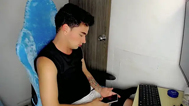 Mathias twinkk online show from March 2026 05:47:02 PM