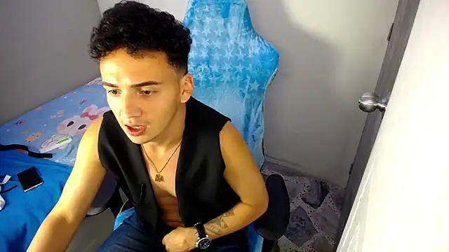 Mathias twinkk online show from April 2026 03:46:02 AM