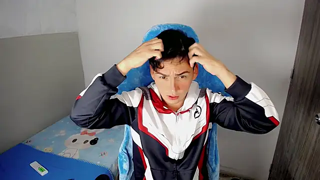 Mathias twinkk online show from March 2026 08:54:02 PM