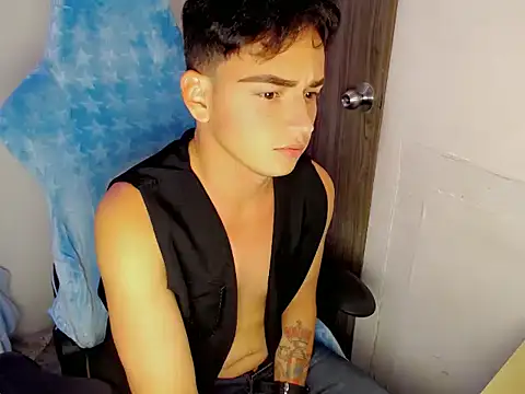 Mathias twinkk online show from April 2026 04:58:02 AM