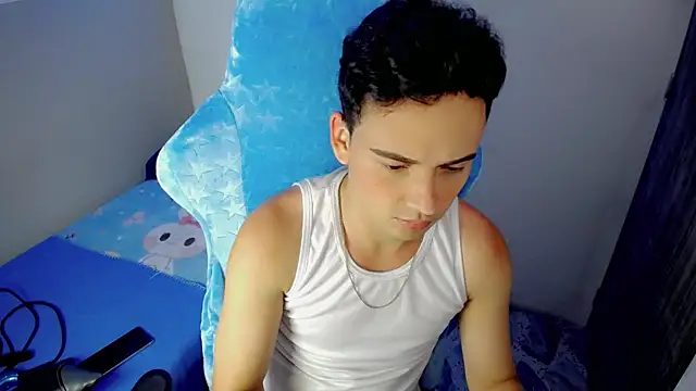 Mathias twinkk online show from March 2026 08:51:02 PM