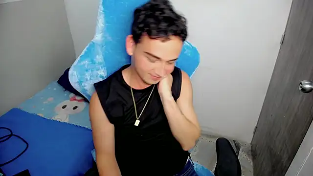 Mathias twinkk online show from March 2026 12:01:01 AM