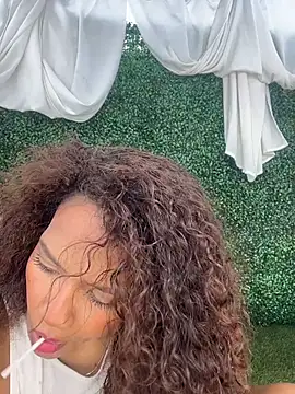 Snapshot of CurlyOopsieXXX chatting on July 2026 09:21:01 PM CurlyOopsieXXX online show from July 2026 09:21:01 PM
